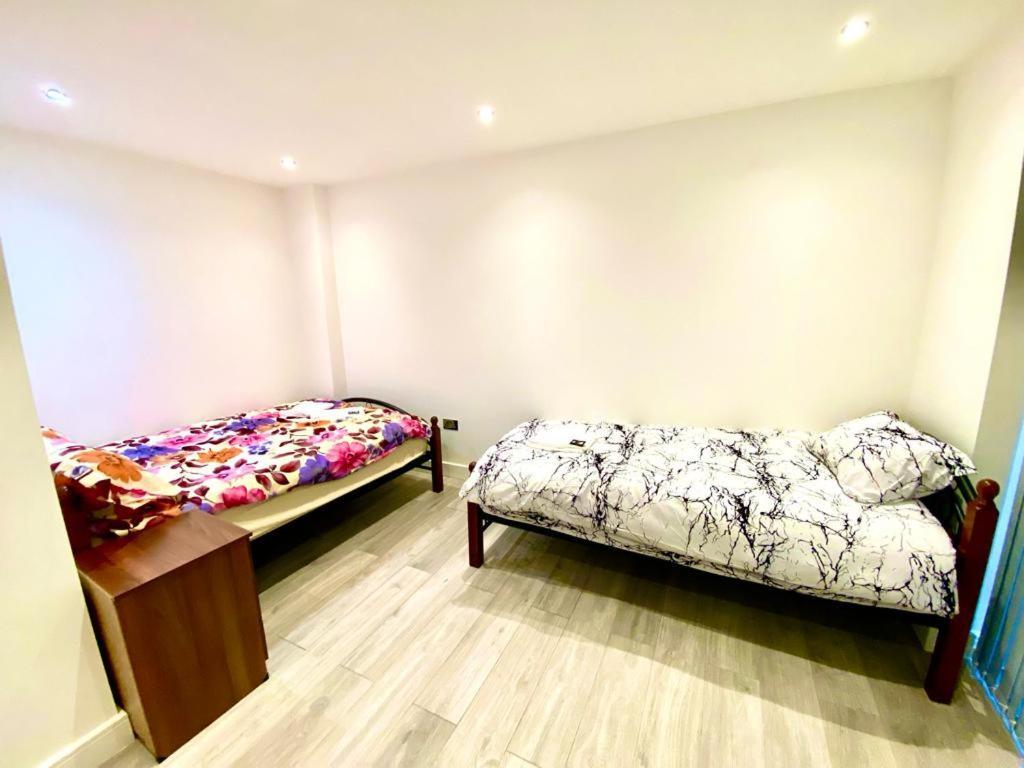 Comfortable One Bedroom Flat With Free Car Park In Londra