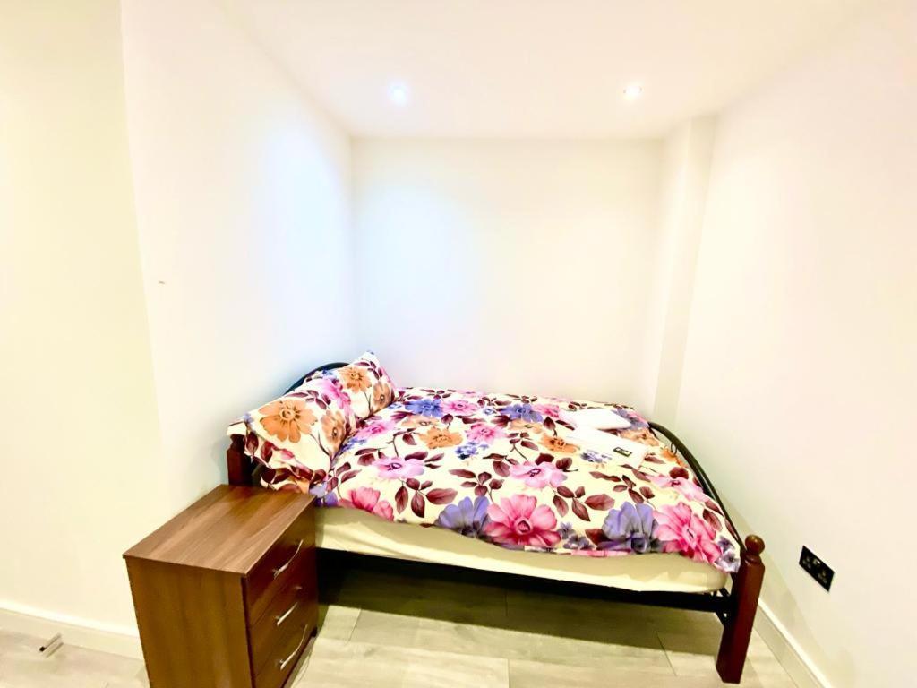 Comfortable One Bedroom Flat With Free Car Park In Apartament