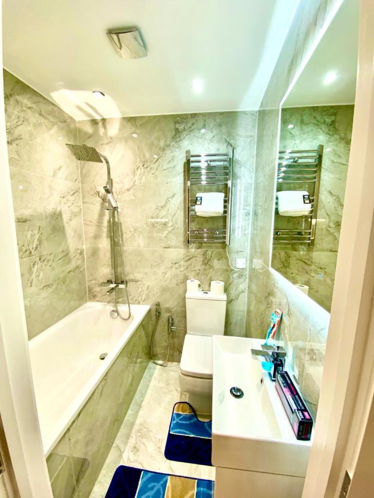 Comfortable One Bedroom Flat With Free Car Park In Apartament